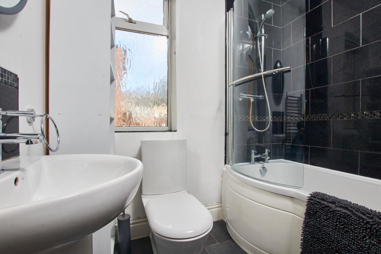 Stylish 2 Bedroom Flat - Close To Newcastle City Centre Гейтсхед Экстерьер фото